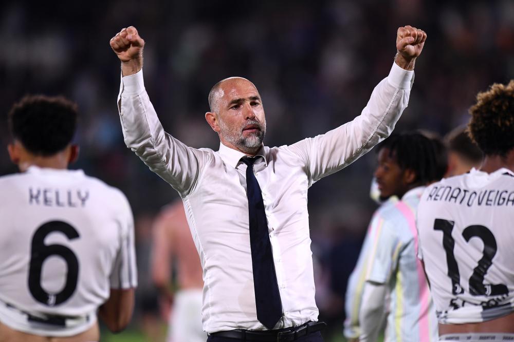 阿隆索暴怒！弗兰-加西亚一分钟两黄染红